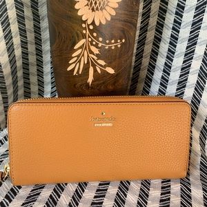 Jackson street Lindsey wallet passion Kate spade